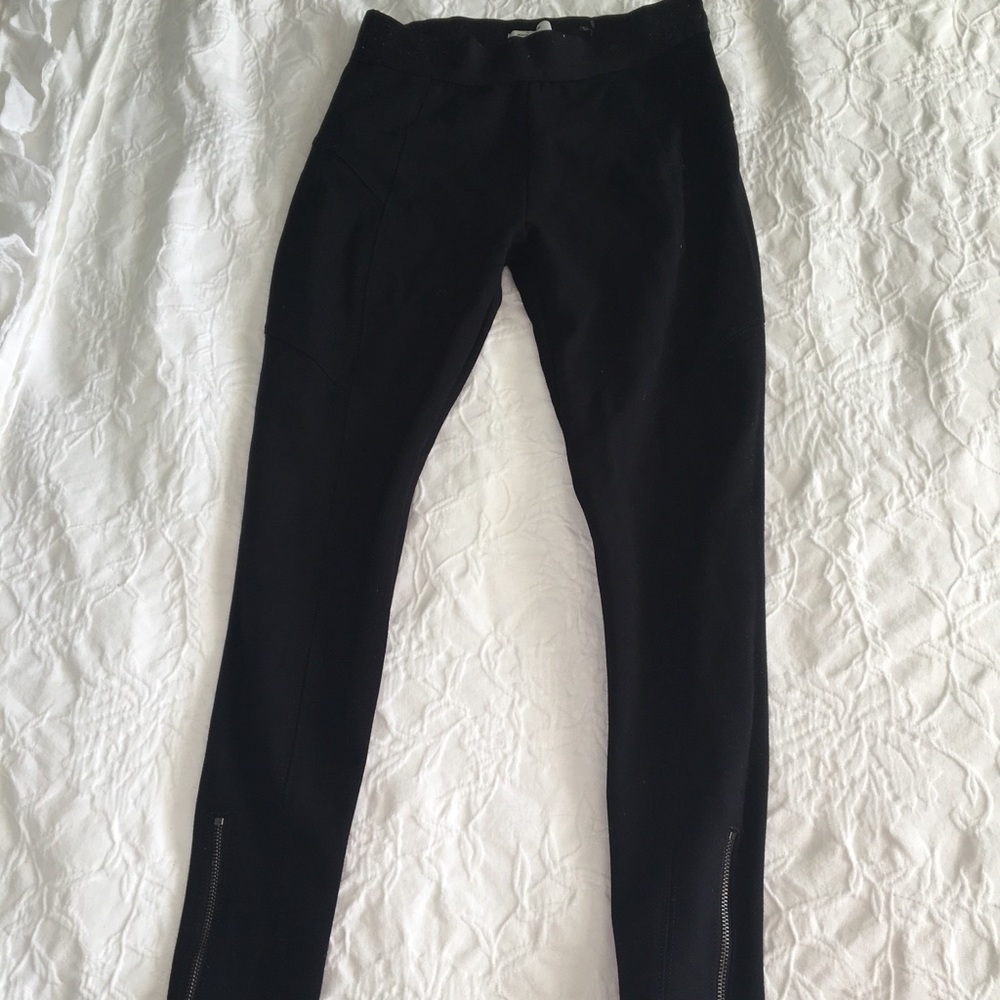 Abercrombie & Fitch leggings. With zippers
